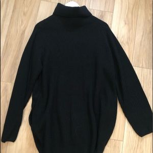 NWOT Oversized Turtleneck Tunic Black Sweater